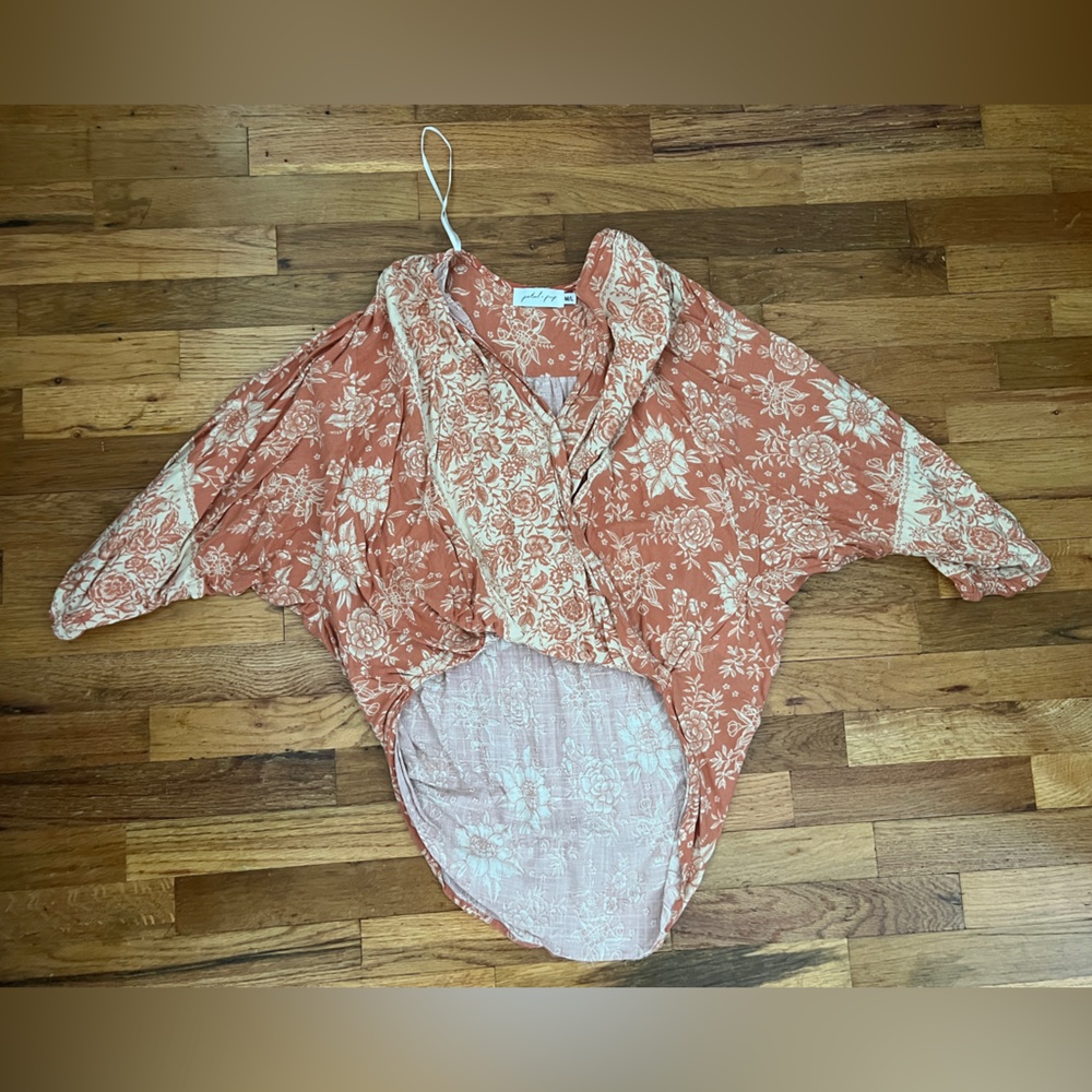 Petal & Pup Hi-Low Top with Tuck Detail, Coral Color, Floral Design, NWOT, M/L